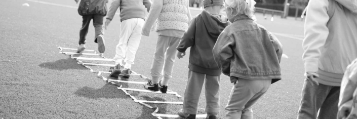 action-activity-boy-children-296301-web Symbolbild Aktivität Kinder