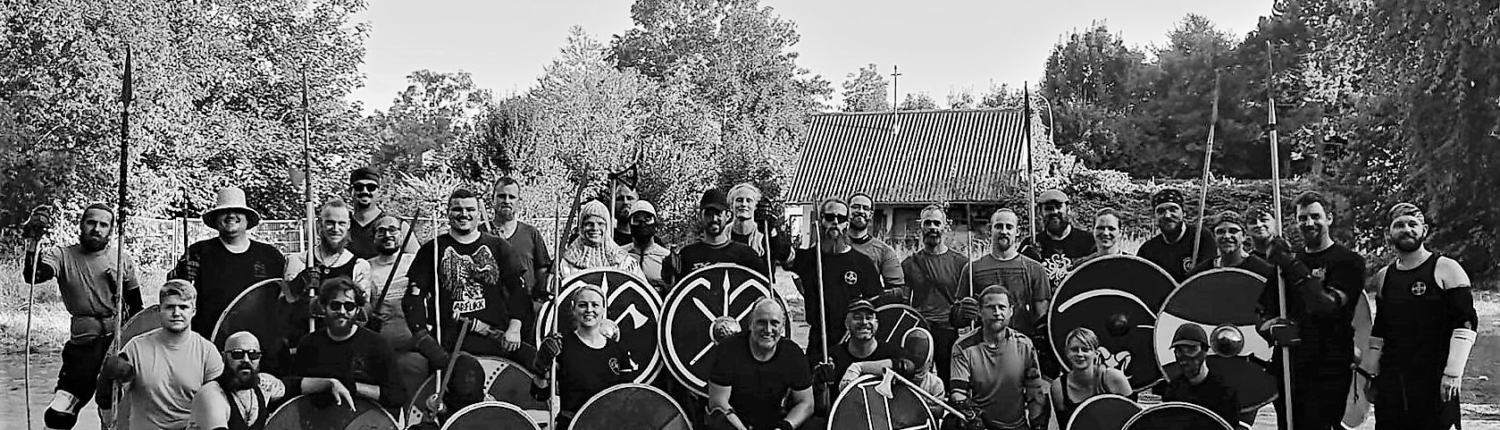 Gruppenbild1-2 Gruppenbild Historisches Fechten