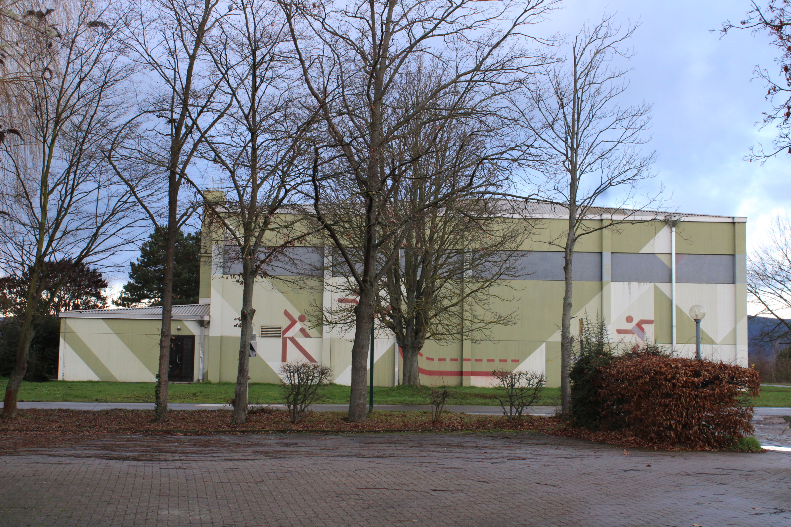 Bild Aussenansicht Sporthalle