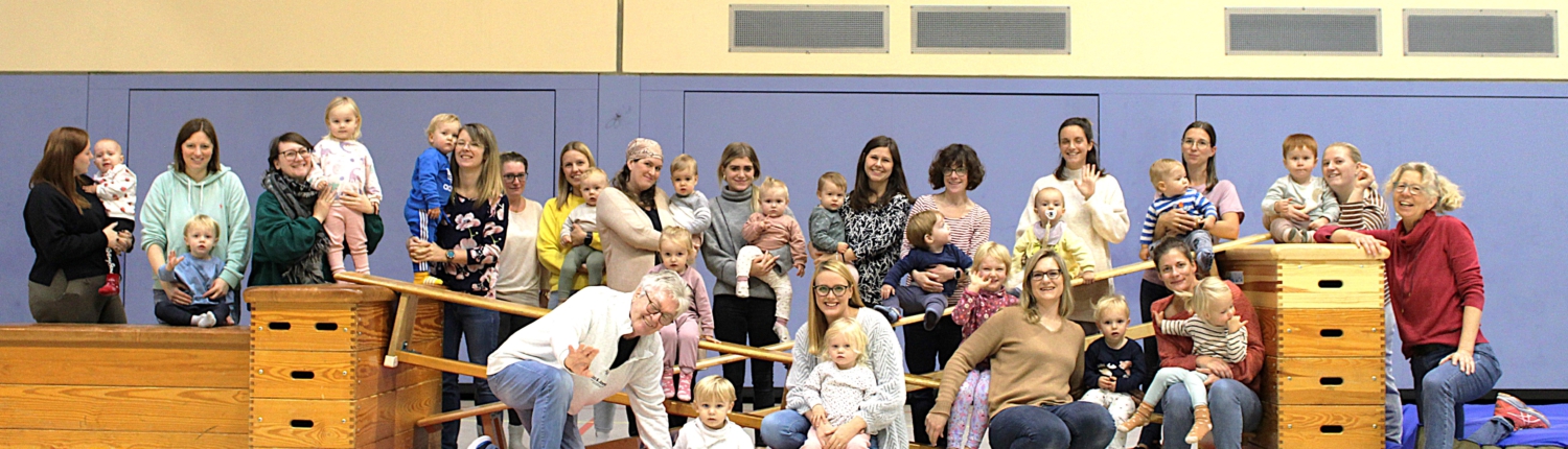 IMG_6254 Bild Kinderturnen Mamas mit Kindern